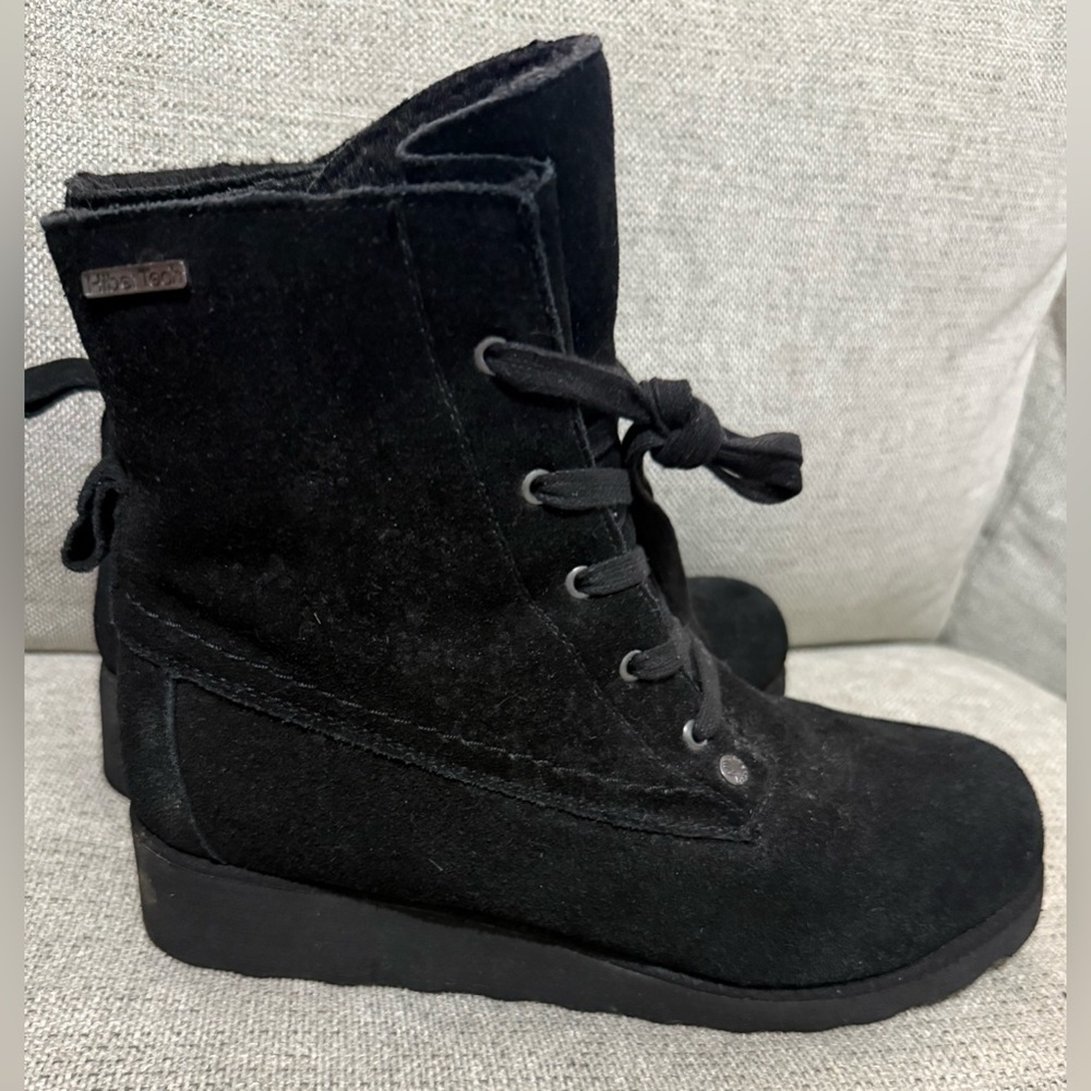 BearPaw Black Lace Up Women's Boots